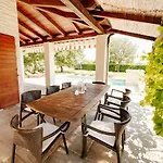 Alma Mit Privatem Saltwater Pool Tatil Evi