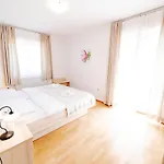 Alma Mit Privatem Saltwater Pool Višnjan